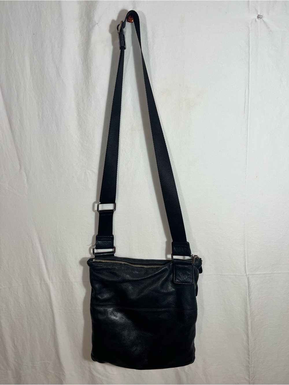 Margot Black Leather Crossbody Bag - zipper many compartments purse - Picture 13 of 14